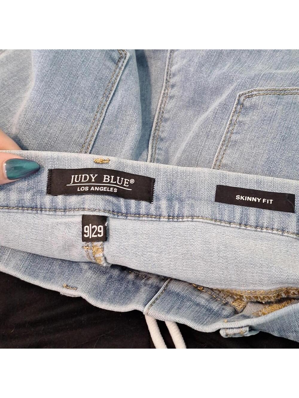 Judy Blue Light Wash Pull On Skinny Jean Size 9 / 29 - Picture 7 of 8